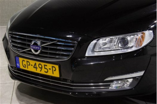 Volvo V70 - Euro6 D4 Inscription Leder Navigatie Schuifdak 181pk VERWACHT 07-01-2020 - 1