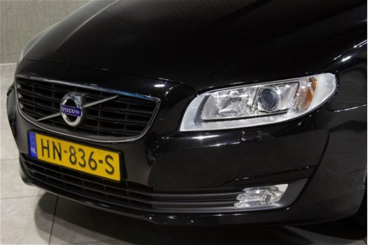 Volvo V70 - Euro6 D3 Dynamic Edition Navigatie Leder Trekhaak 150pk VERWACHT 07-01-2020 - 1