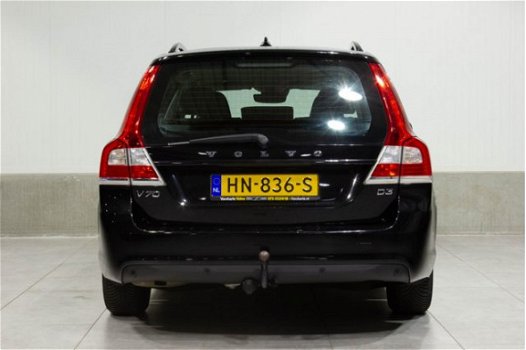 Volvo V70 - Euro6 D3 Dynamic Edition Navigatie Leder Trekhaak 150pk VERWACHT 07-01-2020 - 1