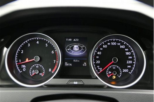 Volkswagen Golf - 1.2 TSI 105PK Business Edition | Navigatie | Parkeersensoren met achteruitrijcamer - 1