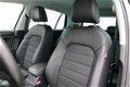 Volkswagen Golf - 1.2 TSI 105PK Business Edition | Navigatie | Parkeersensoren met achteruitrijcamer - 1 - Thumbnail