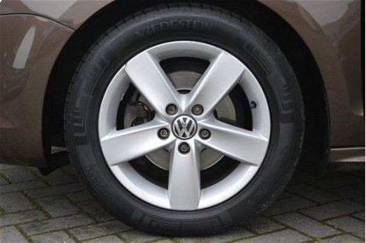 Volkswagen Jetta - 1.2 TSI 105pk Comfortline | Navigatie | Climate control | Cruise control | 16