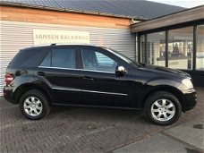 Mercedes-Benz M-klasse - 320 CDI grijs kenteken