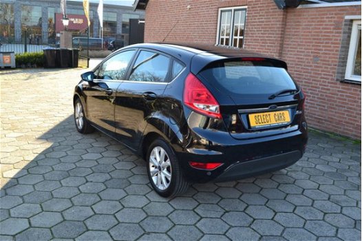 Ford Fiesta - 1.4 Titanium 5.Drs 1e eigenaar bj2009 82.000 km airco lm.velgen parkeersensoren el.ram - 1