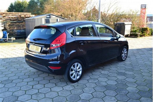 Ford Fiesta - 1.4 Titanium 5.Drs 1e eigenaar bj2009 82.000 km airco lm.velgen parkeersensoren el.ram - 1