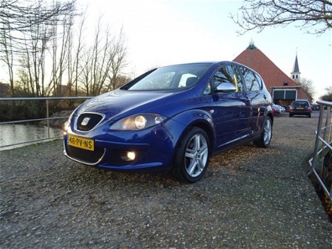 Seat Altea - 1.6 Stylance | PDC + Clima + Cruise nu € 3.975, - 1