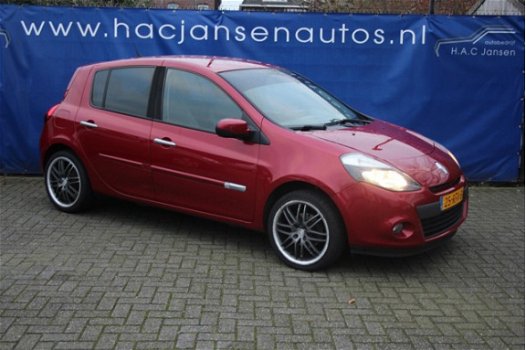 Renault Clio - 1.5 dCi Parisienne - 1