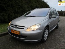 Peugeot 307 SW - 1.6 16V Bj 2004, Automaat, Panoramadak, Navi, Clima, Cruise, N.A.P, Trekhaak