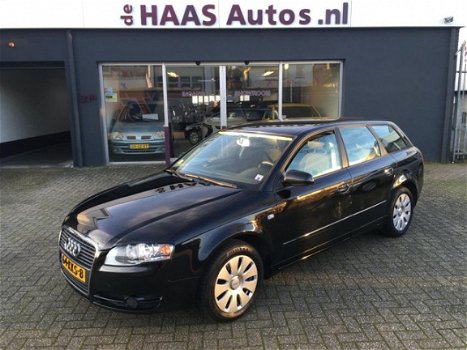 Audi A4 Avant - 1.8 Turbo / AUTOMAAT / NIEUW MODELJAAR / APK NIEUW / CLIMA / RIJDT GOED - 1