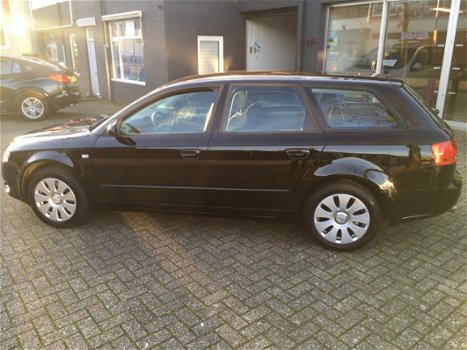 Audi A4 Avant - 1.8 Turbo / AUTOMAAT / NIEUW MODELJAAR / APK NIEUW / CLIMA / RIJDT GOED - 1