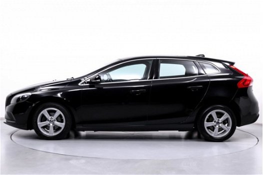 Volvo V40 - 1.6 D2 Summum Climate control Bi-xenon Leer Lichtmetalen velgen Parkeersensoren achter T - 1