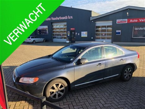 Volvo S80 - 2.0D Momentum 136pk Leder Navigatie Stoelverwarming - 1