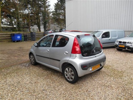 Peugeot 107 - 1.0-12V Urban Move - 1