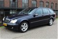 Mercedes-Benz C-klasse Combi - 320 Elegance leer. navi. orig NL - 1 - Thumbnail