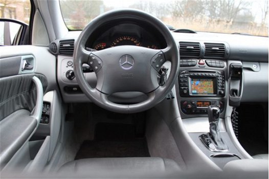 Mercedes-Benz C-klasse Combi - 320 Elegance leer. navi. orig NL - 1