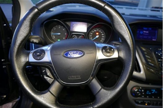 Ford Focus Wagon - BWJ 2013 1.6 TDCI ECOnetic Lease Titanium NAVIGATIE / BI-XENON / CLIMA / CRUISE / - 1