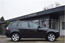 BMW X3 - xDrive25i Executive Leer Sportstoelen Navi Pdc