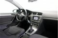Volkswagen Golf - 1.6 TDI Comfortline BlueMotion 6-bak Navigatie Parkeersensoren Climate Control - 1 - Thumbnail