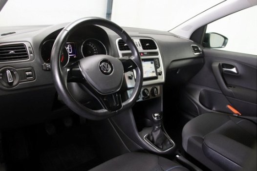 Volkswagen Polo - 1.4 TDI BlueMotion Navigatie Airco Cruise Control Bluetooth - 1