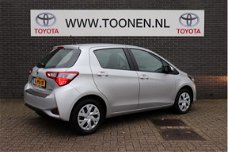 Toyota Yaris - 1.5 Hybrid Aspiration Navigatie-Parkeercamera