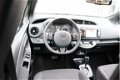 Toyota Yaris - 1.5 Hybrid Bi-Tone Stoelverwarming-Elektr. inklapbare buitenspiegels - 1 - Thumbnail