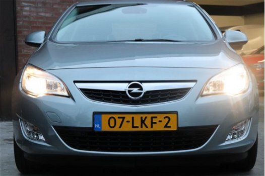 Opel Astra - 140pk Turbo Cosmo (Climate/PDC/T.haak) - 1