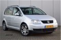 Volkswagen Touran - 1.6 Climate control Trekhaak Cruise Getint glas 7 persoons - 1 - Thumbnail