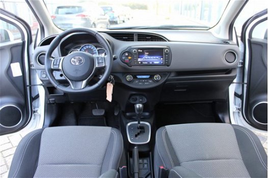 Toyota Yaris - 1.5 Hybrid Aspiration 1e Eig Camera Cruise control Led - 1