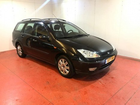 Ford Focus Wagon - 1.6-16V Futura LEER NAVI - 1