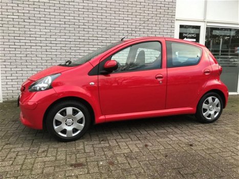 Toyota Aygo - 1.0 12V VVT-I *Airco/5-drs - 1