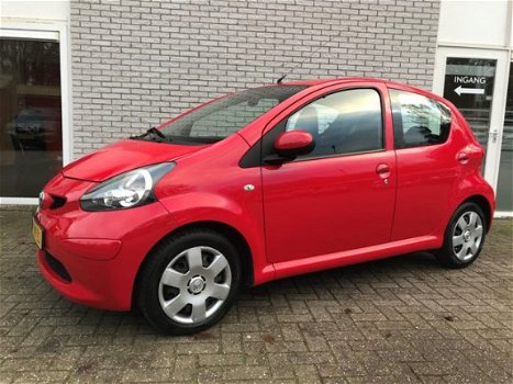 Toyota Aygo - 1.0 12V VVT-I *Airco/5-drs - 1