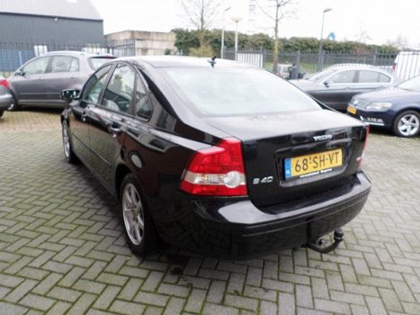 Volvo S40 - 2.4 Momentum , LPG G3 - 1