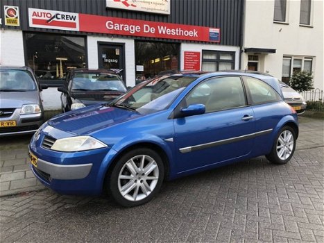 Renault Mégane - Megane 2.0 16V Authentique Comfort - 1