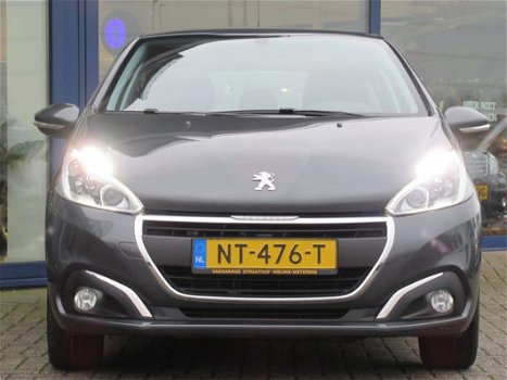 Peugeot 208 - 1.2 PureTech Blue Lease Navigatie / Airco / Cruise control - 1