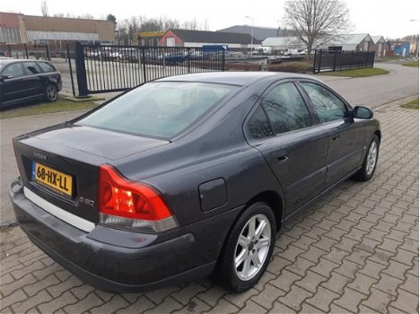 Volvo S60 - 2.4 - 1