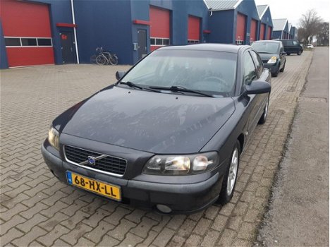 Volvo S60 - 2.4 - 1