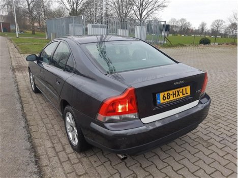 Volvo S60 - 2.4 - 1