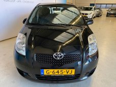 Toyota Yaris - 1.0 VVTi Acces 11-2008 80915km 4495eu