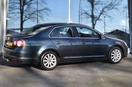 Volkswagen Jetta - 1.4 TSI Comfortline - 1