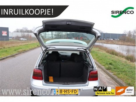 Volkswagen Golf - 1.6-16V Master Edition Sport airco 5 deurs trekhaak inruilkoopje - 1