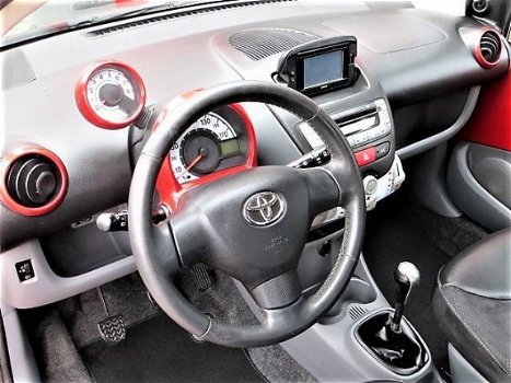 Toyota Aygo - 1.0 12v VVT-i Aspiration Red - 1