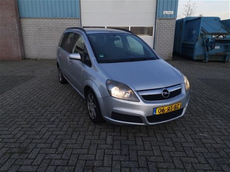 Opel Zafira - 1.9 CDTi 120pk 2005 - 1