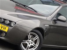 Alfa Romeo 159 Sportwagon - 2.2 JTS Distinctive NAVIGATIE KEURIGE AUTO (bj2006)