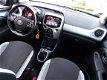 Toyota Aygo - 1.0 VVT-i x-play / Airco / Parkeercamera / Snelheidsbegrenser / Bluetooth / Electrisch - 1 - Thumbnail