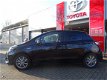 Toyota Yaris - 1.5 Hybrid Dynamic / Navigatie / Bluetooth / Keyless Entry / Lichtmetalen Velgen / Mi - 1 - Thumbnail