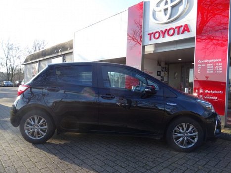 Toyota Yaris - 1.5 Hybrid Dynamic / Navigatie / Bluetooth / Keyless Entry / Lichtmetalen Velgen / Mi - 1