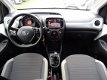 Toyota Aygo - 1.0 VVT-i x-play / Airco / DAB / Smartphone Integration / Parkeercamera / Bluetooth / - 1 - Thumbnail