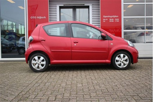 Toyota Aygo - 1.0-12V Aspiration Red - 1