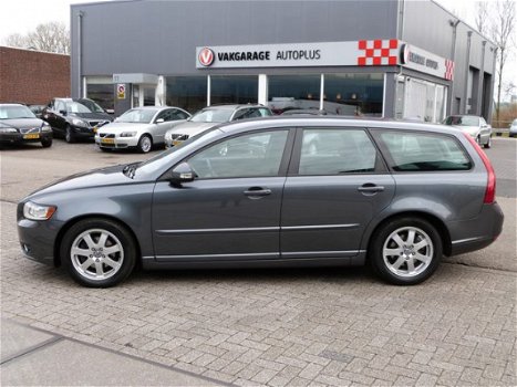 Volvo V50 - 1.6 D2 Summum (115pk , 6 versn.) Proffesional-Line - 1