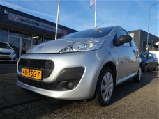 Peugeot 107 - 1.0 12V 68PK 3DR AIRCO ST BEKR MOOI